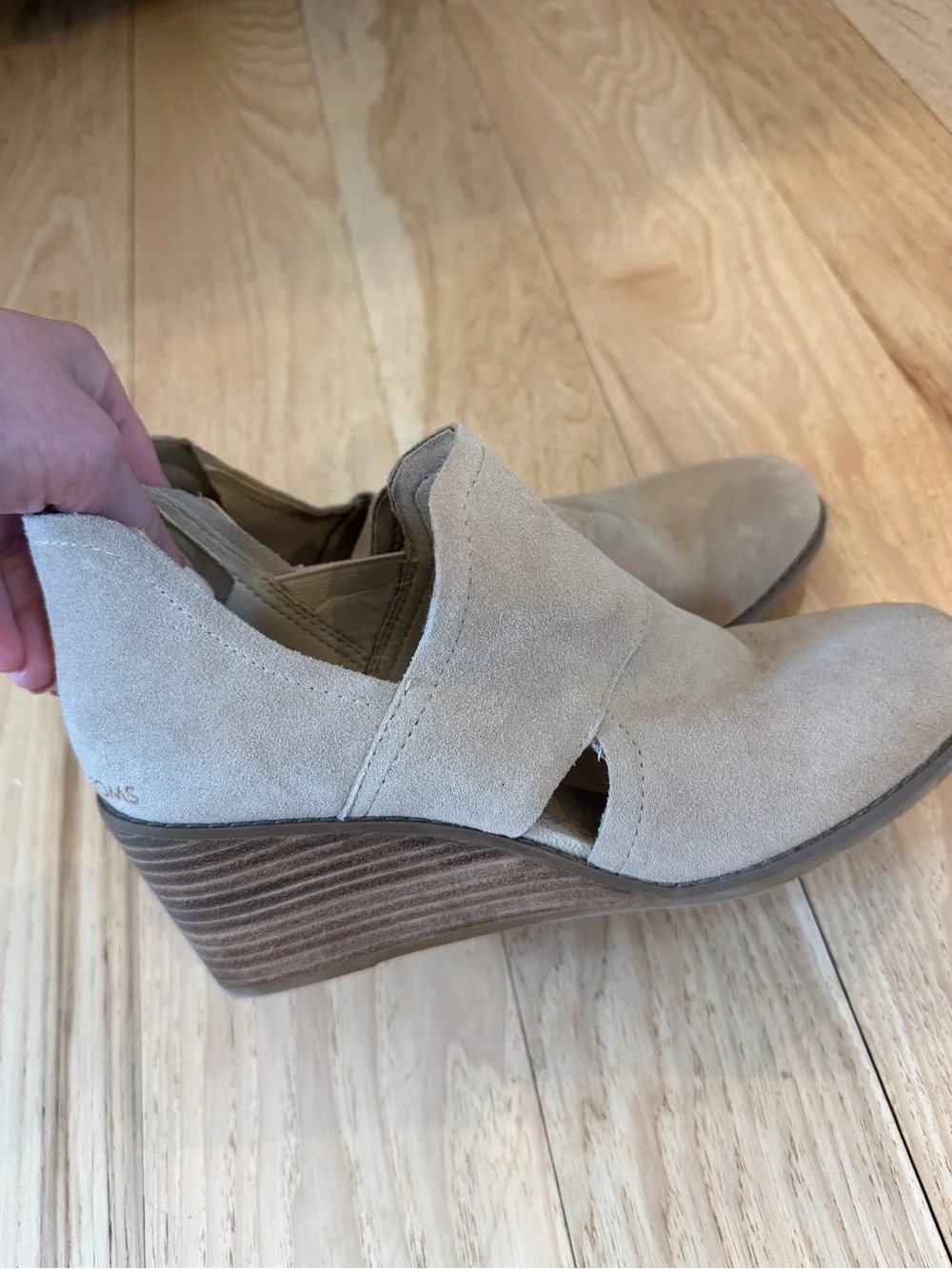 Tom’s size 7